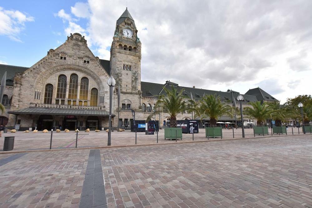 Grand Appartement Vue Cathedrale Metz Exterior foto